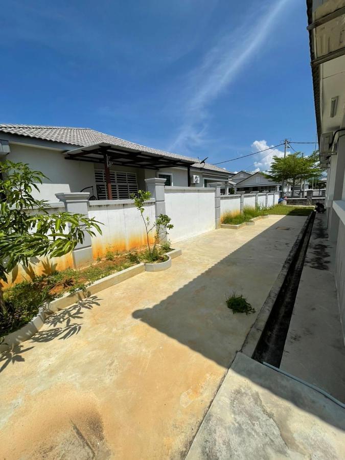 Family Holiday Home With Wifi & Netflix Sungai Petani Exterior photo